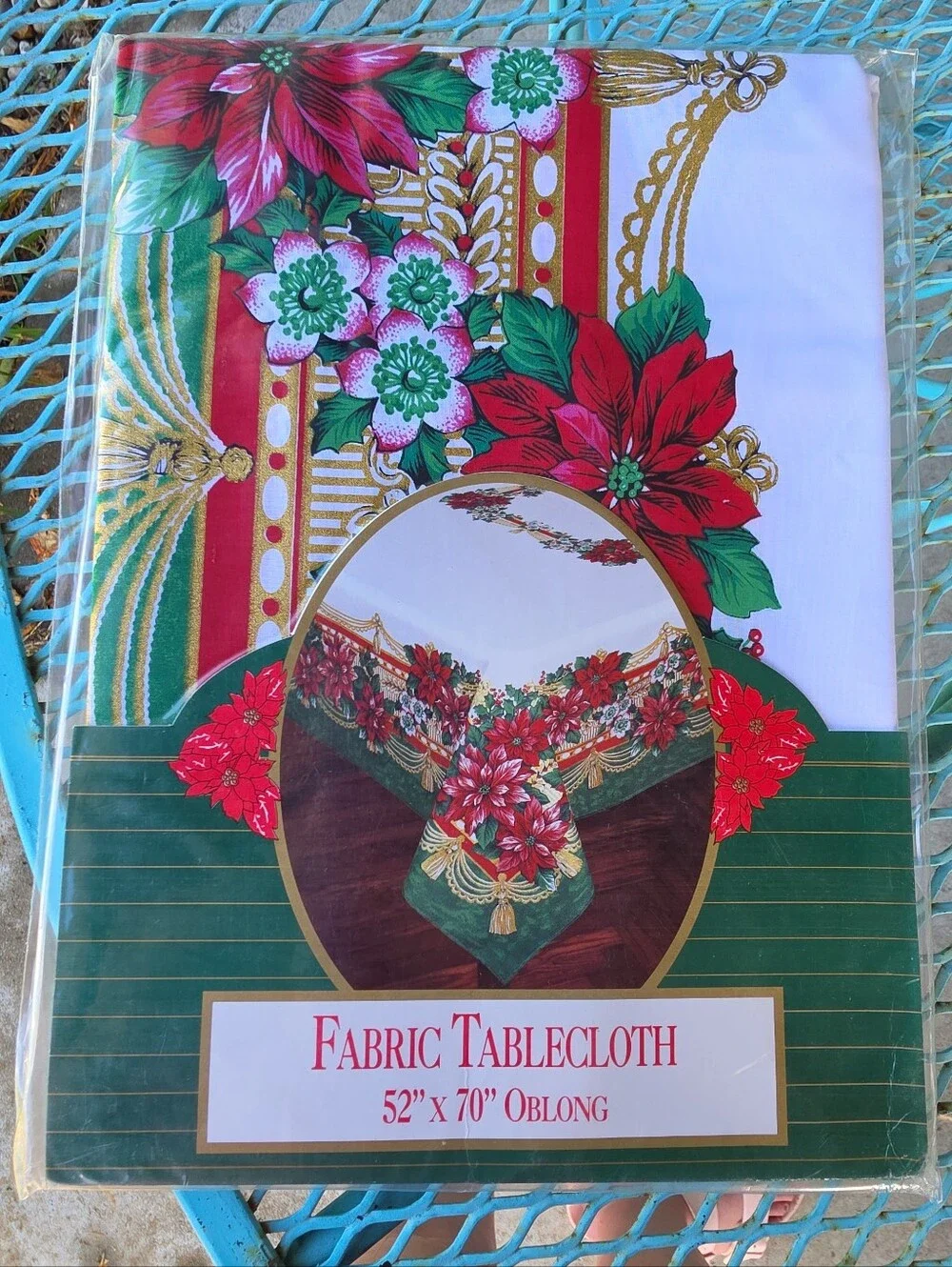 Vtg Christmas Poinsettia Fabric Tablecloth 52x70 Town And Country Linen Corp